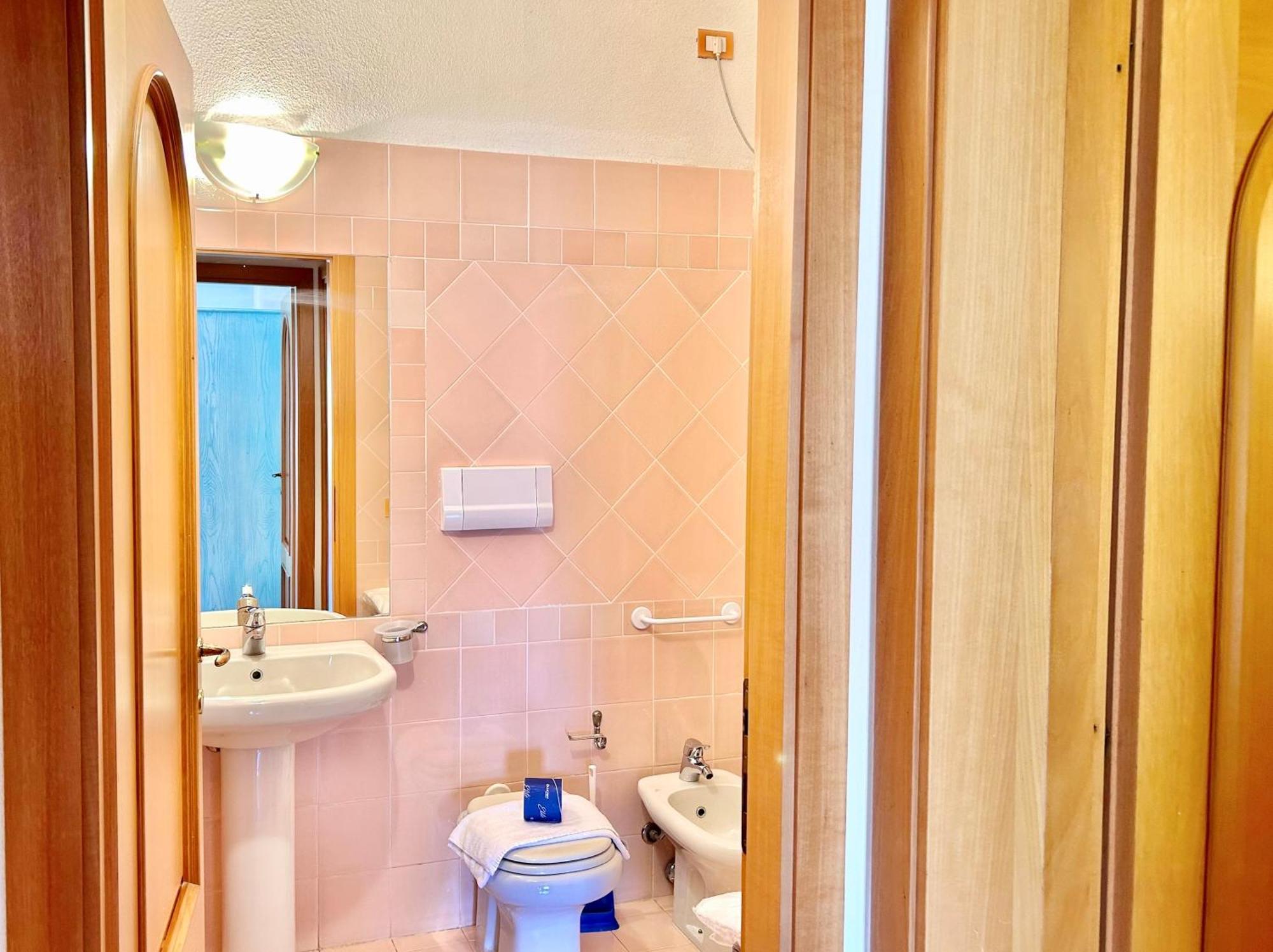 Residence With Private Beach In Marinella Marinella  Habitación foto